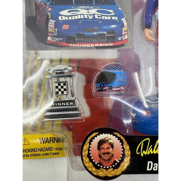 NEW Toy Biz 1997 Nascar Superstars Of Racing Dale Jarrett 5" Action Figure - Picture 4 of 8